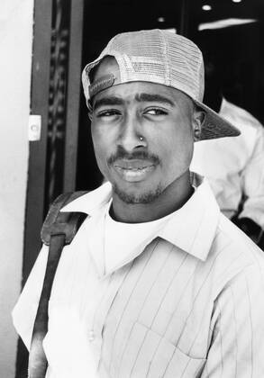 POETIC JUSTICE, Tupac Shakur, 1993. Columbia courtesy Everett Collection Â©Columbia Pictures Courtesy Everett Collection PUBLICATIONXNOTxINxCANxCHNxFRAxITAxJPNxNORxPOLxRUSxESPxUKxUSA Copyright: xColumbiaxPictures CourtesyxEverettxCollectionx MBDPOJU EC002