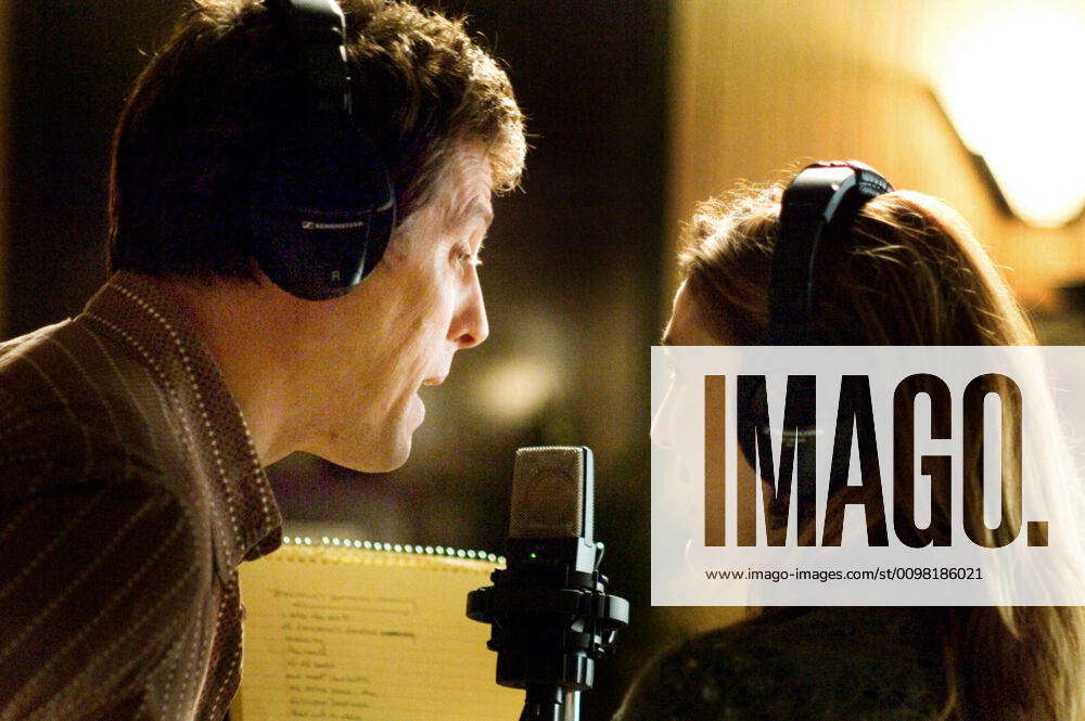 MUSIC AND LYRICS, Hugh Grant, Drew Barrymore, 2007 Warner Bros courtesy