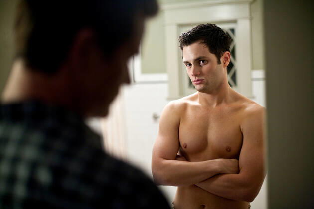 THE STEPFATHER, from left: Dylan Walsh, Penn Badgley, 2009. Ph: Chuck Zlotnick Screen Gems Courtesy Everett Collection Screen Gems Courtesy Everett Collection !ACHTUNG AUFNAHMEDATUM GESCHÃ„TZT! PUBLICATIONXNOTxINxCANxCHNxFRAxITAxJPNxNORxPOLxRUSxESPxUKxUSA Copyright: xScreenxGems CourtesyxEverettxCollectionx MCDSTEP EC023
