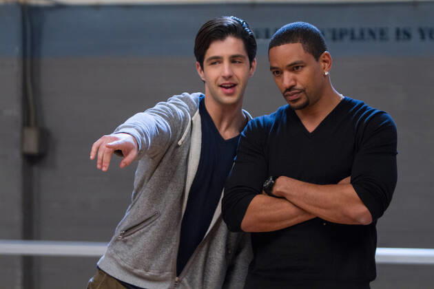 BATTLE OF THE YEAR, from left: Josh Peck, Laz Alonso, 2013. ph: Matt Kennedy Screen Gems courtesy Everett Collection Screen Gems Courtesy Everett Collection !ACHTUNG AUFNAHMEDATUM GESCHÃ„TZT! PUBLICATIONXNOTxINxCANxCHNxFRAxITAxJPNxNORxPOLxRUSxESPxUKxUSA Copyright: xScreenxGems CourtesyxEverettxCollectionx MCDBAOF EC176