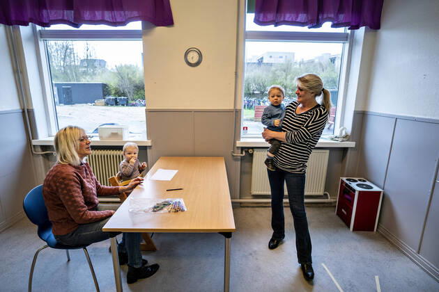 The nursery DUI in Aalborg opens again for the institutions children, Wednesday morning, April 15, 2020 Due to the corona crisis, the nursery has been closed, and after the nursery has been transformed indoors and outdoors, the children and the adult educators can keep a distance and wash their hands, Aalborg Jutland Denmark,  Copyright: HenningxBagger HenningxBaggerx COP102 spdk20200415-085125-L