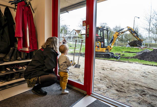 The nursery DUI in Aalborg opens again for the institutions children, Wednesday morning, April 15, 2020 The nursery is expanding, providing entertainment due to the corona crisis, the nursery has been closed, and after the nursery has been transformed indoors and outdoors, the children and adults can educators keep distance and wash hands, Aalborg Jutland Denmark,  Copyright: HenningxBagger HenningxBaggerx COP102 spdk20200415-093417-L