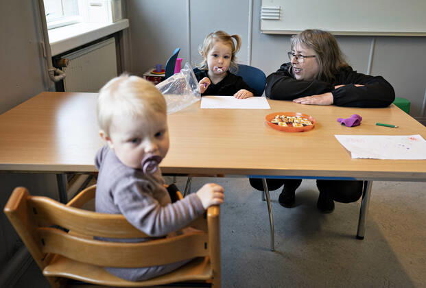 The crèche DUI in Aalborg opens again for the institutions children, Wednesday morning, April 15, 2020 Here is the crèche manager Helle Christensen with the first children who were present because of the corona crisis, the crèche has been closed and after the crèche has been redone inside and outside can the children and the adult educators keep their distance and wash their hands, Aalborg Jutland,  Copyright: HenningxBagger HenningxBaggerx COP777 spdk20200415-095536-L