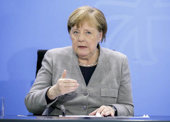 Chancellor Angela Merkel, CDU, gives a press briefing after a video conference of the Federal Government with the State Premiers, in connection with the corona virus Berlin, 15 04 2020 Berlin Germany Copyright: xThomasxImo photothek.netx