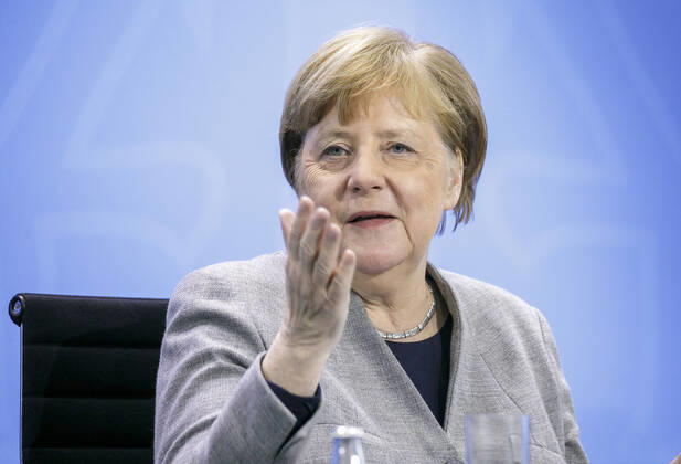 Chancellor Angela Merkel, CDU, gives a press briefing after a video conference of the Federal Government with the State Premiers, in connection with the corona virus Berlin, 15 04 2020 Berlin Germany Copyright: xThomasxImo photothek.netx