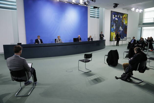 Markus Söder, Bavarian Prime Minister, Chancellor Angela Merkel, Peter Tschentscher, First Mayor of the Free and Hanseatic City of Hamburg, Olaf Scholz, Vice-Chancellor and Minister of Finance of the Federal Republic of Germany, Germany, Berlin, Federal Chancellery, Press conference by Chancellor Merkel following the discussion with the heads of government of the Länder in connection with the corona viru