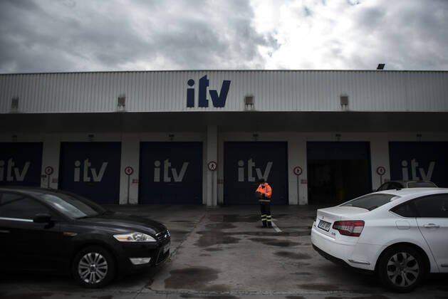 April 15, 2020, Granada, Spain: General view of the Technical Vehicle Inspection Center (ITV) of Albolote, Granada where PCR tests will be performed to detect the coronavirus..During the coronavirus crisis, at the ITV (technical inspection of vehicles) center in Albolote PCR tests (polymerase chain reaction) are carried out on workers of the security forces and staff of nursing homes to detect Covid 19. Granada Spain - ZUMAs197 20200415_zaa_s197_094 Copyright: xCarlosxGilx