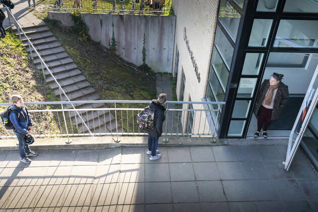 Students are admitted at one time Toelloese School in Holbaek Municipality welcomes first pupils after reopening, Thursday, April 16, 2020, Toelloese Denmark,  Copyright: fotograf@clausbech.dkx+45x23246620, ClausxBechx COP108 spdk20200416-095249-L