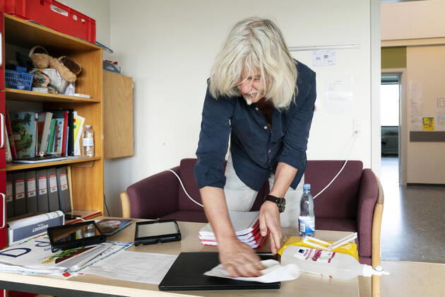 Tablets are dispensed before students meet Toelloese School in Holbaek Municipality to accept first pupils after reopening, Thursday, April 16, 2020, Toelloese Denmark,  Copyright: fotograf@clausbech.dkx+45x23246620, ClausxBechx COP108 spdk20200416-100828-L