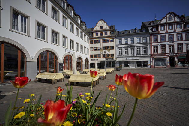 Coronavirus Koblenz 16 04 2020, Rhineland-Palatinate, Koblenz Shops in the city centre are closed Federal and state governments agreed on 15 04 2020 to relax corona measures Shops with a sales area of up to 800 square metres may reopen from 20 04 2020