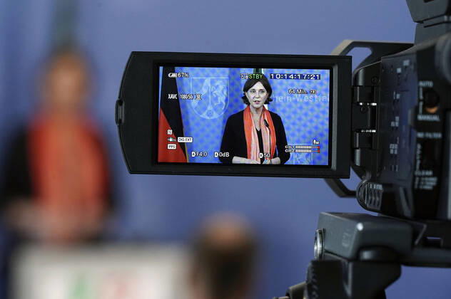 School Minister Yvonne Gebauer at a press briefing on the current situation and further measures to contain the corona virus in North Rhine-Westphalia in the State Chancellery Düsseldorf, 16 04 2020 Foto:xJ.xKrickx xFuturexImage