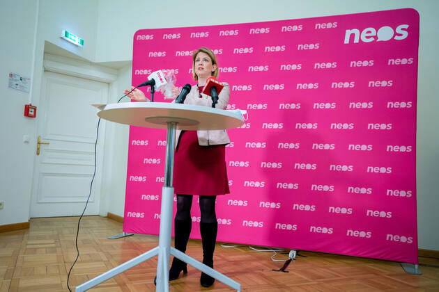 Vienna 16 04 2020, Vienna, AUT, Current developments on corona disease in Austria, press conference on the subject Open questions in the education sector, in the picture NEOS club chairwoman Beate Meinl Reisinger NEOS club chairwoman Beate Meinl Reisinger during a press conference on the subject Open questions in the education sector of Austrian Goverment about the coronavirus pandemic at the Vienna, Austria on 2020 04 16  EP_str