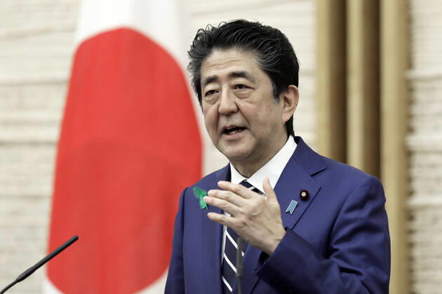 April 17, 2020, Tokyo, Japan: Shinzo Abe, Japan s prime minister, gestures as he speaks during a news conference at the prime minister s official residence in Tokyo, Japan, on Friday, April 17, 2020. Tokyo Japan - ZUMAz114 20200417_zih_z114_002 Copyright: xPOOLx