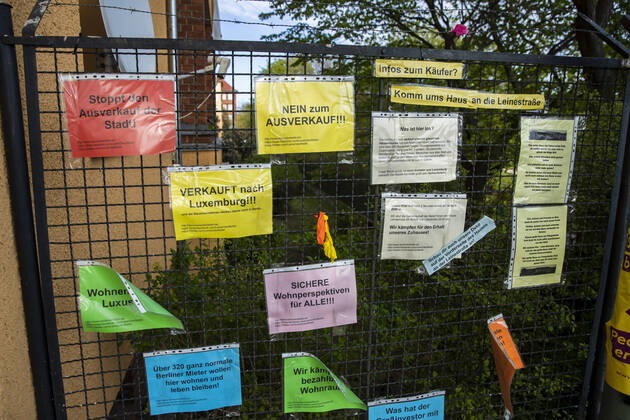 Protest posters on the bridle of a house bought by investors from Luxembourg, in Berlin on 17 April 2020 Coronavirus in Berlin