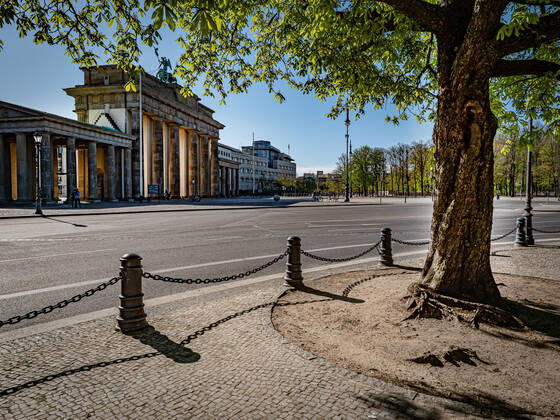 Berlin Mitte, Brandenburg Gate, Street Scene Berlin