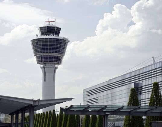 19 04 2020, The Bavarian capital Munich in times of corona crisis Munich Airport on a Saturday afternoon, instead of thousands of passengers and holidaymakers the airport is now deserted Here is the tower where air traffic controllers direct air traffic 19 04 2020, Bavarian capital Munich in times of corona 19 04 2020, Bavarian capital Munich in times of corona