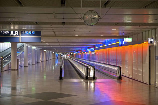 19 04 2020, The Bavarian capital Munich in times of corona crisis Munich Airport on a Saturday afternoon, instead of thousands of passengers and vacationers the airport is now deserted 19 04 2020, Bavarian capital Munich in times of corona 19 04 2020, Bavarian capital Munich in times of corona