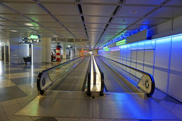 19 04 2020, The Bavarian capital Munich in times of corona crisis Munich Airport on a Saturday afternoon, instead of thousands of passengers and vacationers the airport is now deserted 19 04 2020, Bavarian capital Munich in times of corona 19 04 2020, Bavarian capital Munich in times of corona