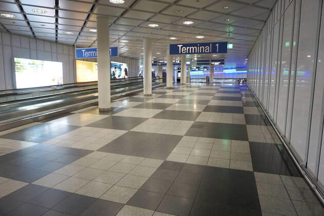 19 04 2020, The Bavarian capital Munich in times of corona crisis Munich Airport on a Saturday afternoon, instead of thousands of passengers and vacationers the airport is now deserted 19 04 2020, Bavarian capital Munich in times of corona 19 04 2020, Bavarian capital Munich in times of corona