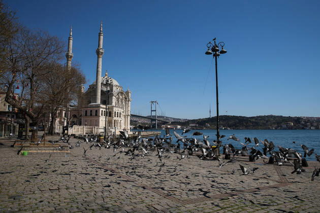 Ortakoy district, one of the touristic spot at Bosphorus in Istanbul, Saturday, April 18, 2020, during a two-day curfew declared by the government in an attempt to control the spread of coronavirus. Copyright: TolgaxAdanali 16723607