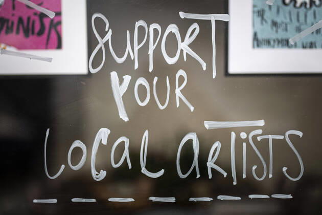 The lettering Support your local artists hangs on a gallery in Berlin, 20 04 2020 Due to the coronavirus and the restrictions it causes, many artists are fighting for their economic survival Berlin Germany Copyright: xFlorianxGaertner photothek.netx
