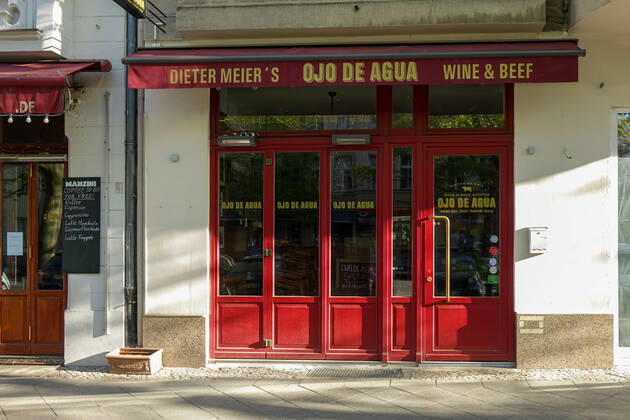20 04 2020,Berlin,Germany,GER,the city at the time of the Corona pandemic Dieter Meiers Oho de Agua Wine and Beef Restaurant
