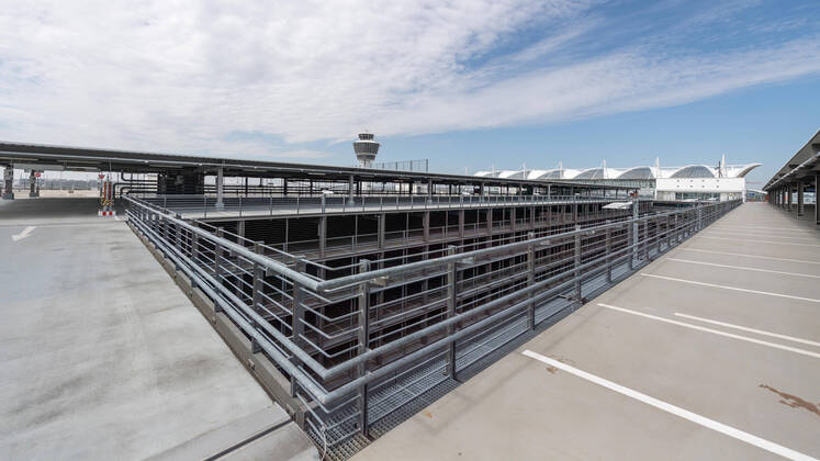 Effects Corona Munich Airport In the picture Overview Car park P20 Level 11 empty abandoned refers Background Tower Roof MAC Munich Airtport Center Munich Airport Munich Bavaria Germany Copyright: Passion2Press MarkusxFischerx