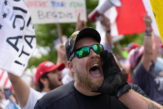 April 20, 2020, Raleigh, NC, USA: ReOpenNC protesters calling for ending or relaxing coronavirus executive orders in Raleigh, NC Tuesday, April 21, 2020. Raleigh USA - ZUMAd43_ 20200420_znp_d43_002 Copyright: xMehmetxDemircix