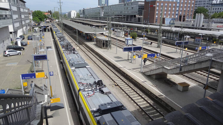 Freiburg Themed picture medicine View of the almost deserted central station of Freiburg im Breisgau It is the long and silent way back to everyday life Like here in Freiburg life starts pulsating again Themed picture medicine Coronavirus Copyright: xHahnex Eibner-Pressefotox EP_joha