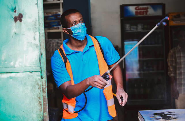 April 21, 2020, Khartoum, Khartoum, Sudan: Sudanese spray disinfectant as a preventive measure amid fears of the spread of the coronavirus disease (COVID-19) in Khartoum, Sudan, on April 21, 2020 Khartoum Sudan - ZUMAap3_ 20200421_zaf_ap3_133 Copyright: xFaizxAbuxBakrx