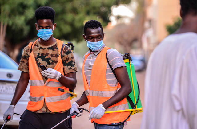 April 21, 2020, Khartoum, Khartoum, Sudan: Sudanese spray disinfectant as a preventive measure amid fears of the spread of the coronavirus disease (COVID-19) in Khartoum, Sudan, on April 21, 2020 Khartoum Sudan - ZUMAap3_ 20200421_zaf_ap3_136 Copyright: xFaizxAbuxBakrx