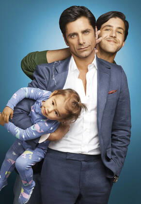 GRANDFATHERED, l-r: John Stamos, Josh Peck, (Season 1, 2015). ph: Robert Trachtenberg Fox courtesy Everett Collection 20thCentFox Courtesy Everett Collection !ACHTUNG AUFNAHMEDATUM GESCHÃ„TZT! PUBLICATIONXNOTxINxCANxCHNxFRAxITAxJPNxNORxPOLxRUSxESPxUKxUSA Copyright: x20thCentFox CourtesyxEverettxCollectionx TCDGRAN EC600