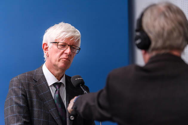 200422 Johan Carlson, Director General at The Public Health Agency, speaks with media after a press conference with the government of Sweden regarding the coronavirus, Covid 19, on April 22, 2020 in Stockholm Photo Maxim ThorÃ BILDBYRAN kod MT bbeng presskonferens regeringen politik corona virus coronaviruset covid 19 press conference public events coronavirus,  Copyright: MAXIMxTHORE 0047207692st