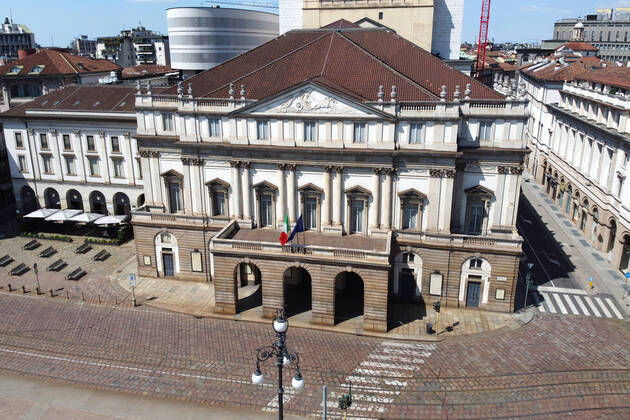 Italy, MilanTown, Milano Cittˆ, during restrictions due to the Coronavirus Covid-19, Piazza della Scala, La Scala Opera