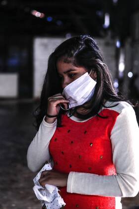 People in need attend a community dining room, during isolation due to COVID-19, in Buenos Aires, Argentina, 22 April 2020. EPA Juan Ignacio Roncoroni Coronavirus crisis in Argentina !ACHTUNG: NUR REDAKTIONELLE NUTZUNG!  Copyright: xJuanxIgnacioxRoncoronix AME4760 20200422-637231813603190438