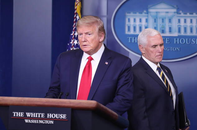 April 22, 2020, Washington, District of Columbia, USA: US President Donald J. Trump (L) and US Vice President Mike Pence (R) are joined by members of the Coronavirus Task Force, delivers remarks on the COVID-19 pandemic in the James S. Brady Press Briefing Room of the White House in Washington, DC, USA, 22 April 2020 Washington USA - ZUMAs152 20200422_zaa_s152_052 Copyright: xMichaelxReynoldsx