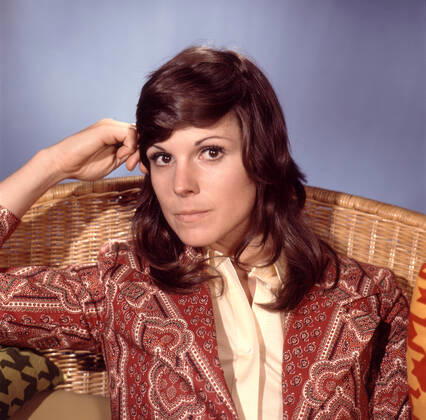 MCMILLAN & WIFE, Susan Saint James, 1971-1977 Courtesy Everett Collection !ACHTUNG AUFNAHMEDATUM GESCHÃ„TZT! PUBLICATIONXNOTxINxCANxCHNxFRAxITAxJPNxNORxPOLxRUSxESPxUKxUSA Copyright: xCourtesyxEverettxCollectionx T2DMCAN EC001