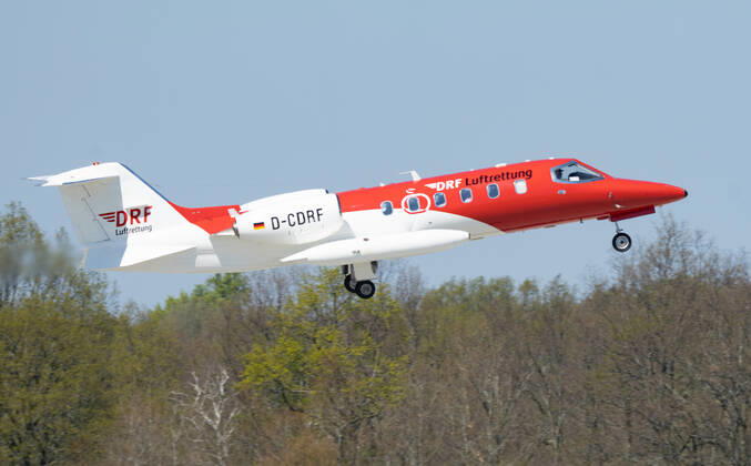 French corona patient recovers A corona patient, a 52-year-old Frenchman, who was flown from Alsace to Dresden on the afternoon of April 2, left the University Hospital this Wednesday. He was flown from Dresden Airport to his home country in a Learjet of the German Air Rescue DLR.