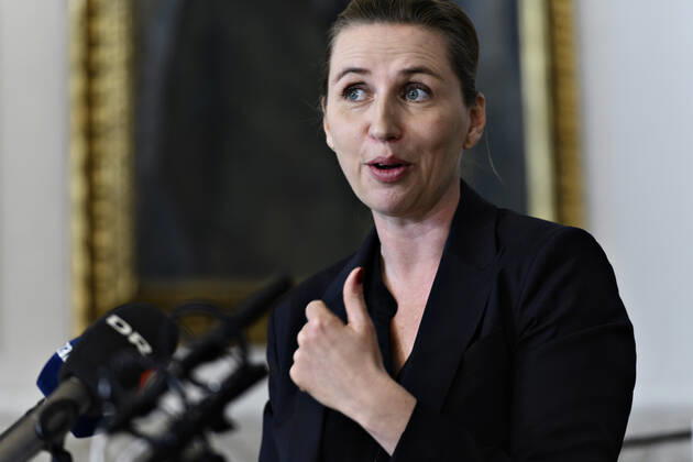 Prime Minister Mette Frederiksen S speaks to the press following a party leadership meeting on reopening in Christiansborg, Thursday, April 23, 2020 Party leaders meet on test strategy and further process ahead of phase two of reopening Denmark after covid 19 shutdowns, Copenhagen Denmark,  Copyright: PhilipxDavali PhilipxDavalix cop105 spdk20200423-152846-L