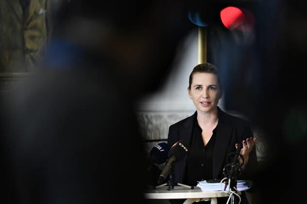 Prime Minister Mette Frederiksen S speaks to the press following a party leadership meeting on reopening in Christiansborg, Thursday, April 23, 2020 Party leaders meet on test strategy and further process ahead of phase two of reopening Denmark after covid 19 shutdowns, Copenhagen Denmark,  Copyright: PhilipxDavali PhilipxDavalix cop105 spdk20200423-152858-L