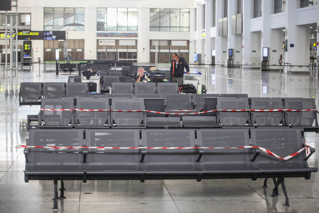 April 23, 2020: 23 April 2020 (Malaga) The state of alarm decreed by the government of Spain has enabled Malaga airport to have a desolate empty landscape and desert of travelers and tourists due to the crisis of the coronavirus - ZUMAc161 20200423_zap_c161_013 Copyright: xLorenzoxCarnerox