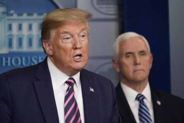 April 24, 2020, Washington, District of Columbia, USA: United States President Donald Trump participates in a news briefing with members of the Coronavirus Task Force at the White House in Washington, DC on April 24, 2020. Standing with the President is US Vice President Mike Pence, right Washington USA - ZUMAs152 20200424_zaa_s152_093 Copyright: xChrisxKleponisx