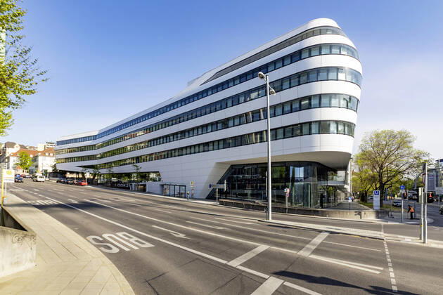 DEU, Germany, Baden Württemberg, Stuttgart, 24 04 2020 Look21 building complex, headquarters of the Südwestmetall employers association on Heilbronner Strasse in Stuttgart In addition to other associations, the building also offers space for around 200 rental apartments Architectural office Schaller, Stuttgart