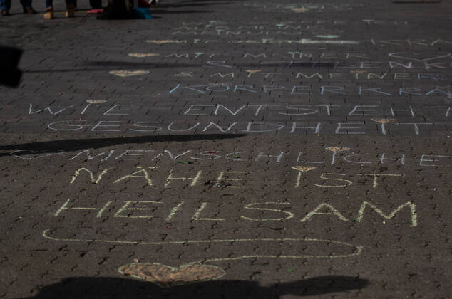 Lockdown end immediately Demonstration on Südermarkt in Flensburg The Communication Centre for Democratic Resistance is holding a demonstration on 25 04 2020 in Flensburg on Südermarkt, city centre here chalk drawings on the floor Südermarkt Holm