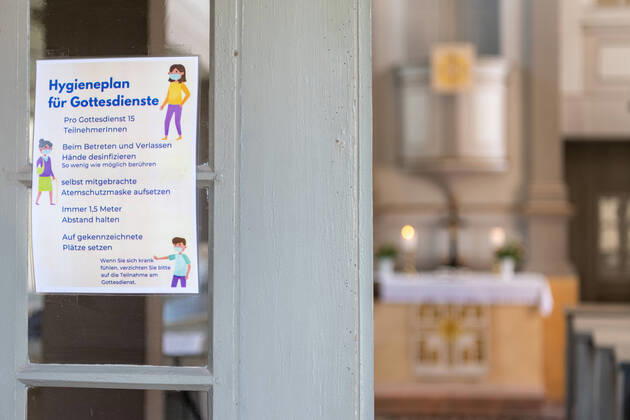 Corona Pandemic Information with hygiene rules for church services at the church of Hermsdorf where on 26 04 2020 a service took place again The Free State of Saxony allows since 20 04 2020 services with up to 15 visitors Hermsdorf Saxony Germany