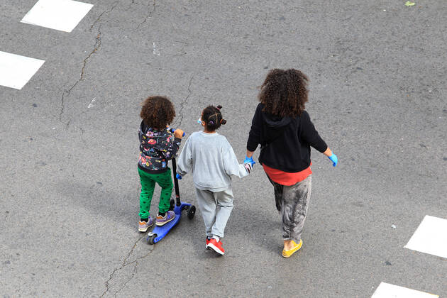 Children begin to go outside on April 26 in Madrid, Spain. (2020042614)