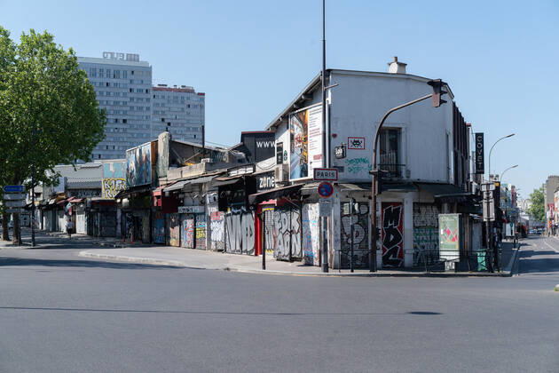 April 26, 2020, Paris, FR: (INT) Covid-19:Empty Paris. April 26,2020, Paris,France:Some touristic hotspots in Paris city like Cafe Les Deux Magots, Arc de Triomphe et Champs-Elysees, Champs-Elysees, Jardin du Luxembours, Pont Alexandre III, La Sorbonne , Marche aux puces,Montmartre street continued to be very empty during this covid-19 pandemic this Sunday. ..Credit: Thenews2 Paris - ZUMAn293 20200426_znp_n293_012 Copyright: xEricxBrommex
