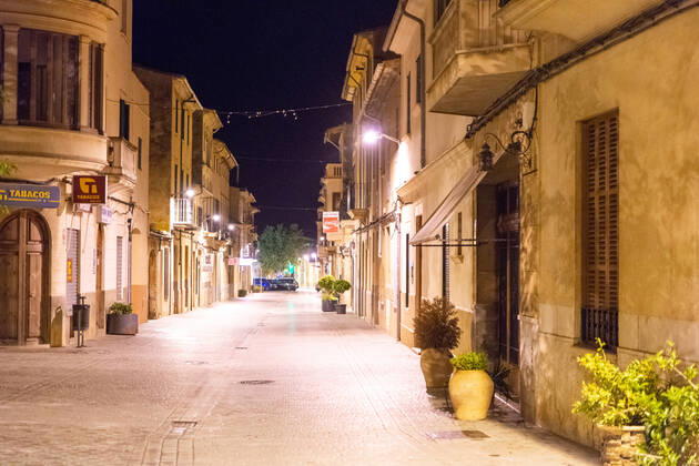 20200426 Children go out of the Home in Mallorca during Corona Lock down PALMA DE MALLORCA, SPAIN APRIL 26 2020 Empty roads in in Llucmajor at Children go out of the Home in Mallorca during Corona Lock down on April 26, 2020 in Palma de Mallorca, Palma de Mallorca Baleares Spain
