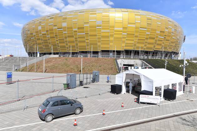 Drive & Go-Thru mobile tent for testing for the coronavirus at the Energa Arena in Gdansk Drive & Go-Thru mobile tent for testing for the coronavirus at the Energa Arena on April 27, 2020 in Gdansk, Poland EN_01426432_0040 