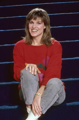 KATE & ALLIE, Susan Saint James, (Season 3), 1984-89. photo: Robert Phillips Everett Collection !ACHTUNG AUFNAHMEDATUM GESCHÃ„TZT! PUBLICATIONXNOTxINxCANxCHNxFRAxITAxJPNxNORxPOLxRUSxESPxUKxUSA Copyright: xRobertxPhillips EverettxCollectionx TSDKAAN RL005